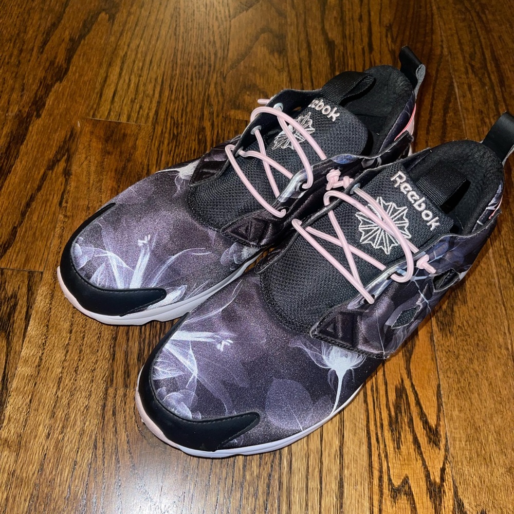 Reebok Sneakers